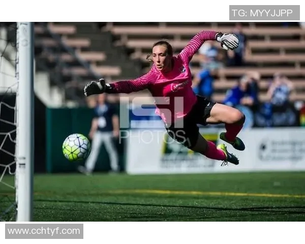 霍普-索罗：女足传奇巅峰征程